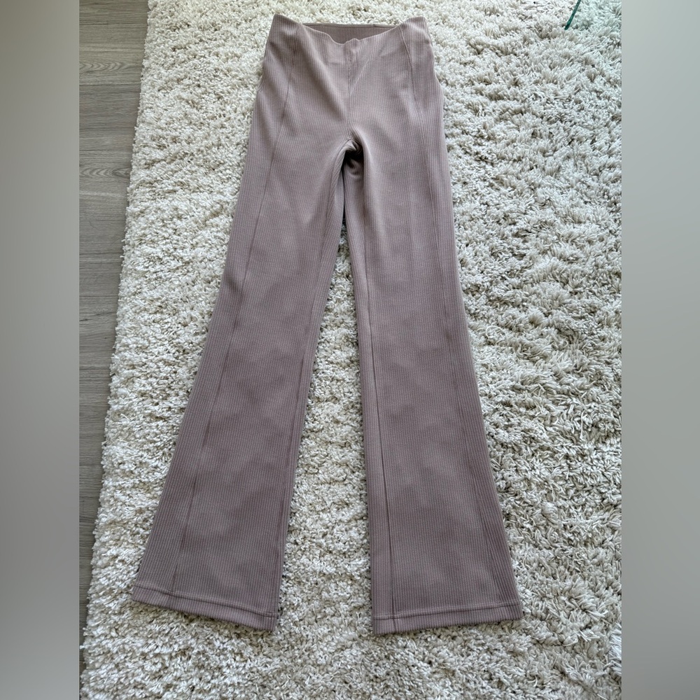 Lululemon Women's Taupe Pants